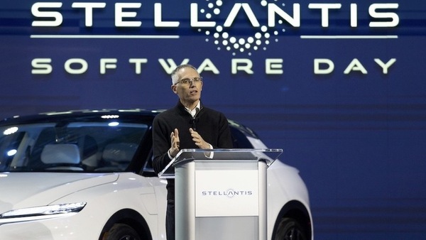 Tavares, la "chiamata" ai fornitori sui costi dell'auto elettrica