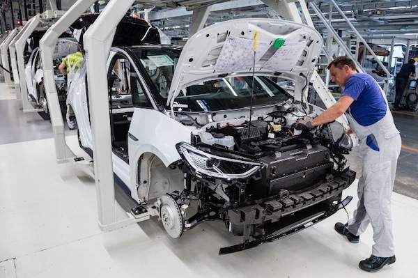 La guerra in Ucraina ferma la produzione di VW in Germania