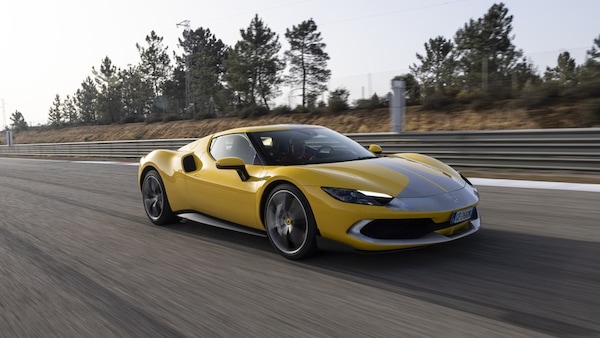 Ferrari 296 GTB, il brivido ibrido