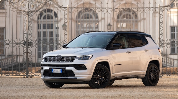 Jeep Renegade e Compass e-Hybrid, l'ibrido alternativo per risparmiare