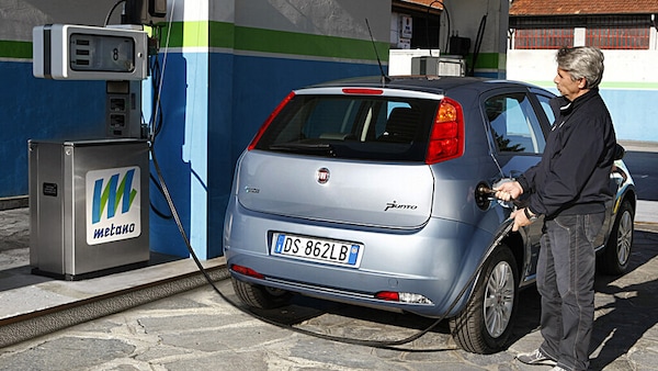 Metano 220 impianti su 1.500 costretti a un prezzo di 3 euro al kg