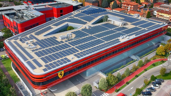 Ferrari, nuovi investimenti e assunzioni: ecco i settori chiave