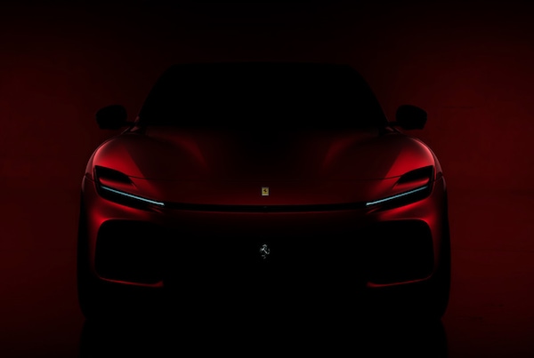 Ferrari Purosangue, sui social la prima foto