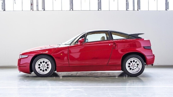 Alfa Romeo SZ, FCA restaura "il Mostro" dei primi anni '90