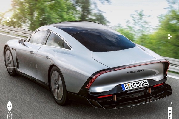 Mercedes EQXX, iniziati su strada i test con tecnologia da F1