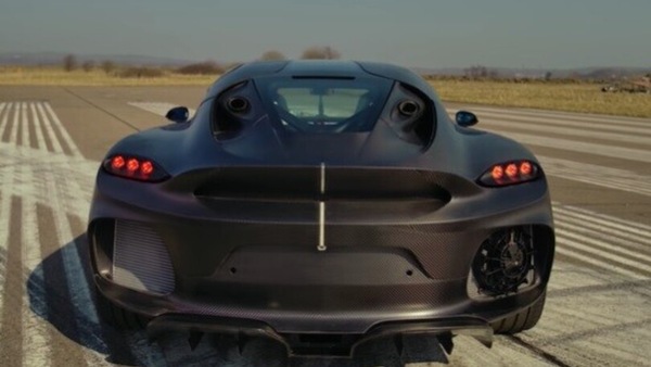 Koenigsegg Gemera, il Piccolo Gigante Amichevole scalda la voce