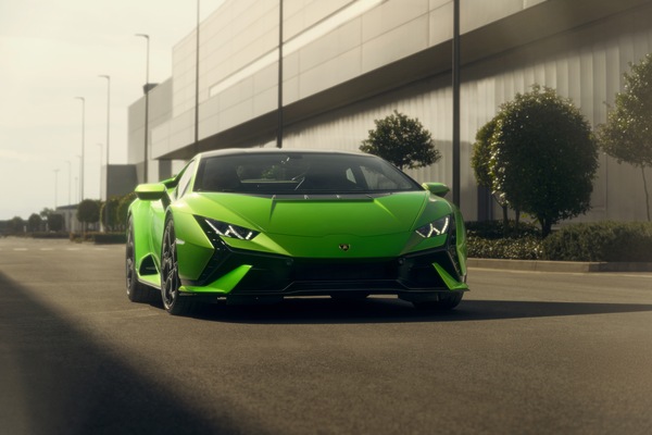 Nuova Lamborghini Huracán Tecnica: la rivoluzione fa rima con la purezza del V10