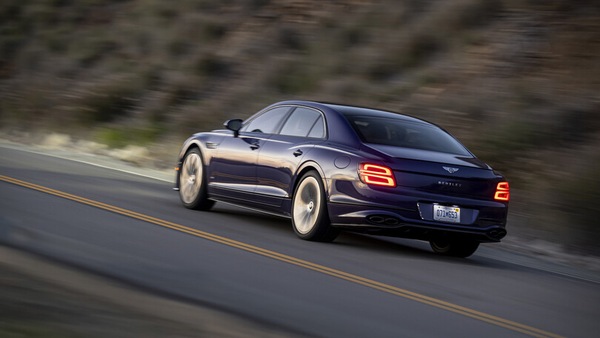 Bentley Flying Spur Hybrid, eleganza green
