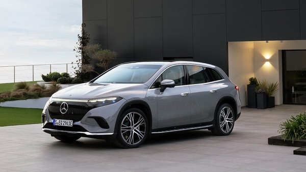 Mercedes EQS Suv, come un'ammiraglia ma a tutto spazio
