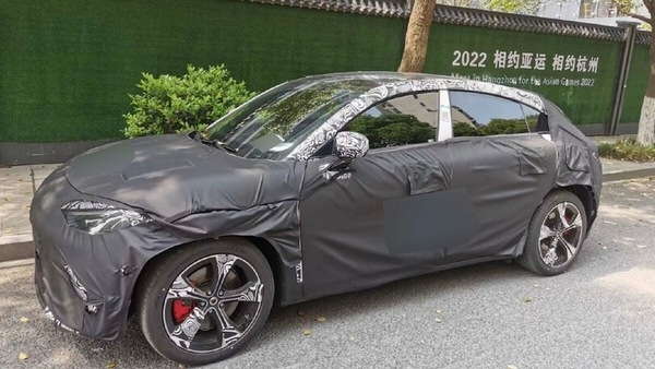 smart #2, spunta il suv-coupé elettrico