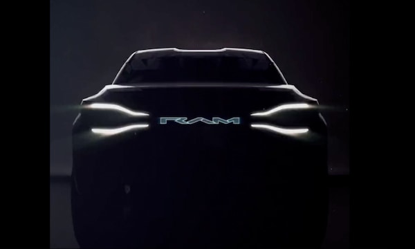 Ram Revolution, nuovo teaser per il pick-up elettrico Stellantis
