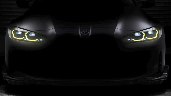 Nuova BMW M4 CSL, eccola aspettando Villa d'Este 2022