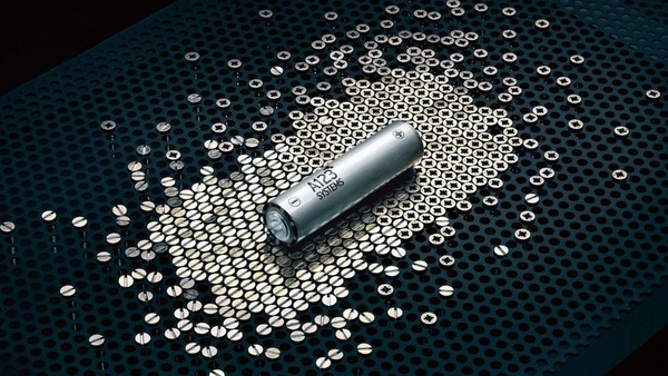 Porsche investe sulle celle batteria del futuro