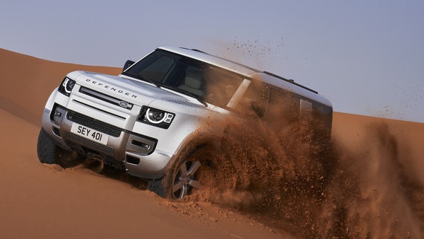 Land Rover Defender, arriva la 8 posti