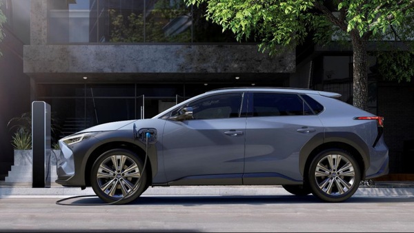 Subaru Solterra, il Suv elettrico alla Design Week di Milano