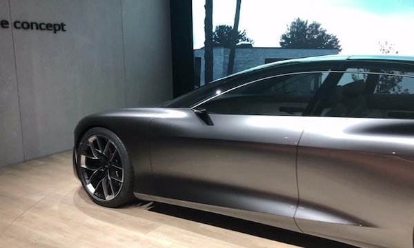 Audi svela al Salone del Mobile l'A6 Avant e-tron concept