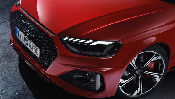 Nuova Audi A4 Avant 2023, la S4 indica i cambiamenti