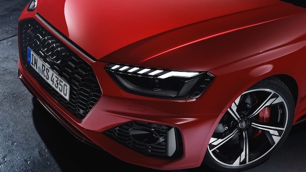 Nuova Audi A4 Avant 2023, la S4 indica i cambiamenti