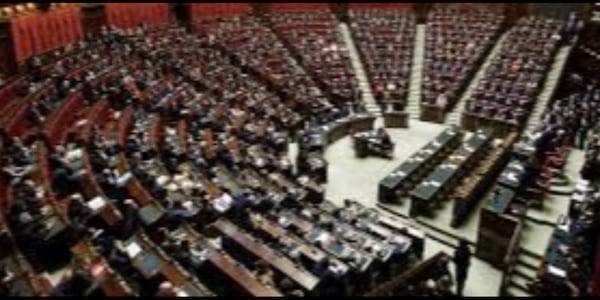 Il Governo italiano frena sul blocco a motori endotermici nel 2035