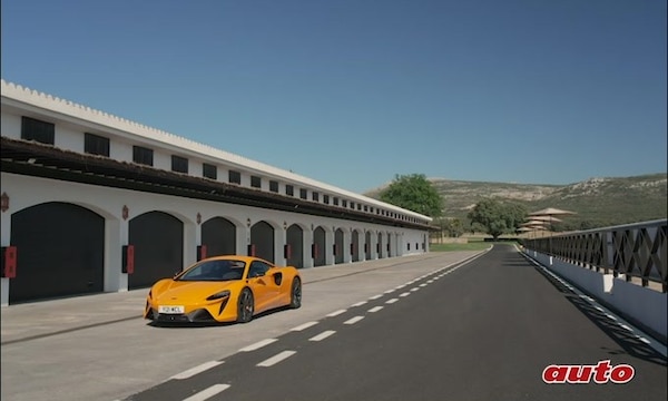 Nuova McLaren Artura: la prova esclusiva di AUTO sul Circuito Ascari