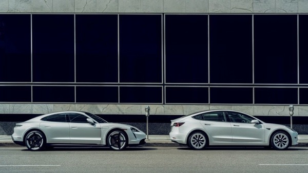 Auto 2035: Italia in affanno nel passaggio all’elettrico