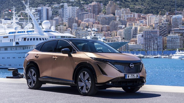 Nissan Ariya, i prezzi del suv elettrico ricco di serie