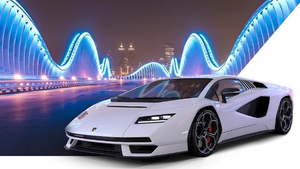 Countach LPI 800-4, in consegna il fiore all’occhiello di Lamborghini