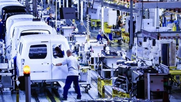 Stellantis: bonus fino a 75mila euro per chi decide di andarsene