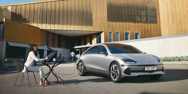 Nuova Hyundai Ioniq 6: l'elettrica che supera i 610km e rivoluziona lo spazio per viaggiare