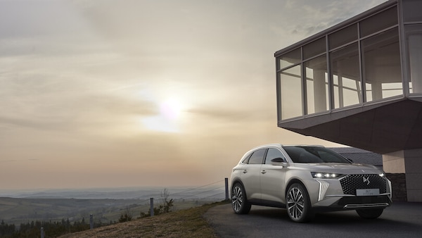 Sul numero di Auto in edicola: Nuova DS 7, très chic l'ammiraglia