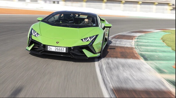 Sul numero di Auto in edicola: Lamborghini Huracàn Tecnica, emozioni complete