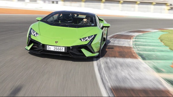 Sul numero di Auto in edicola: Lamborghini Huracàn Tecnica, emozioni complete