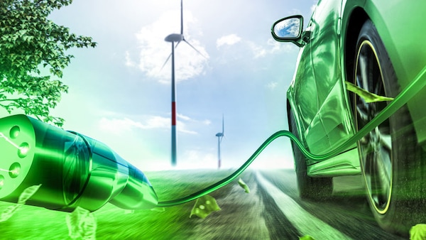 L'editoriale del Direttore: Tredici anni difficili, la transizione deve essere un'opportunità