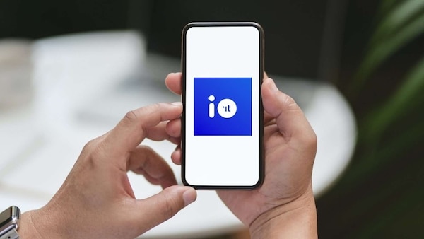 Verona, ti rimuovono l'auto? L'App IO ti avvisa con la notifica