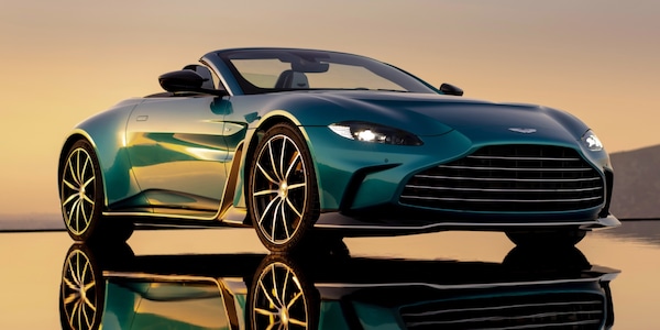 Aston Martin V12 Vantage Roadster, 700 cavalli esclusivi