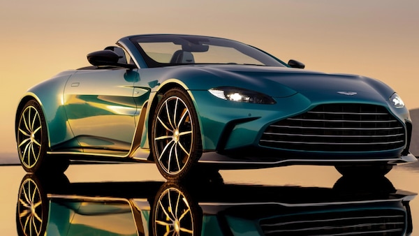 Aston Martin V12 Vantage Roadster, 700 cavalli esclusivi