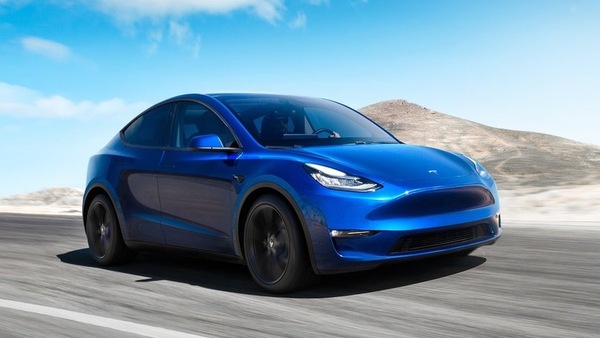 Tesla Model Y, arriva la versione "economica" due ruote motrici