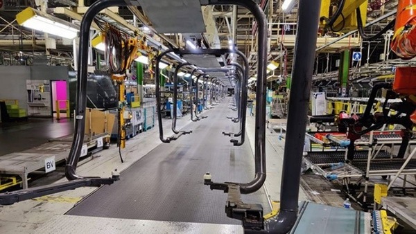 La crisi dei microchip blocca due stabilimenti Stellantis