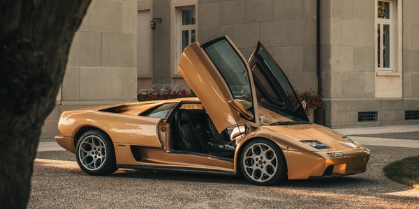 Lamborghini Diablo, la Casa celebra la coupé V12 degli anni '90