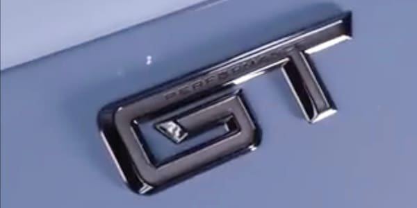 Ford Mustang 2023, anteprima, arriva la nuova versione Performance