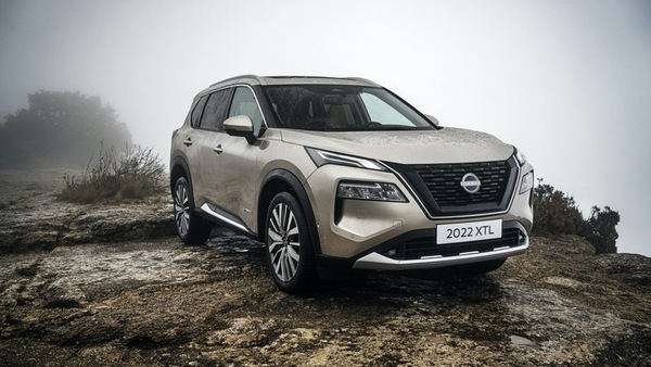 Nuovo Nissan X-Trail, rivoluzione ibirda