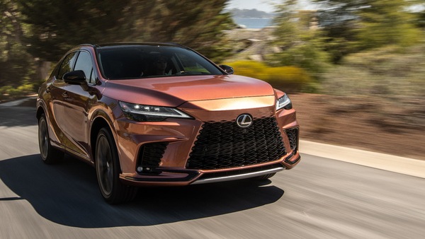 Nuova Lexus RX, regina del silenzio alla prova