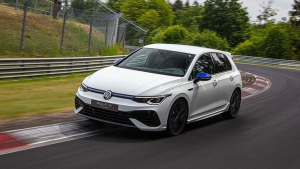 Volkswagen Golf R 20 Years arriva in Italia e annuncia il prezzo