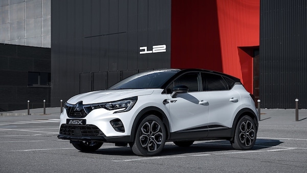 Nuova Mitsubishi Asx 2023, la manda Captur