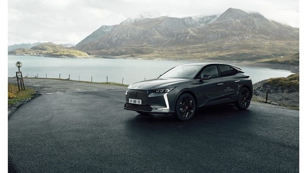 DS 4 Opéra amplia la gamma, l'ibrido E-Tense fa più strada in elettrico