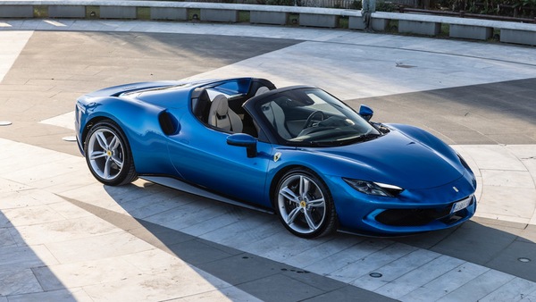 Ferrari 296 GTS, la spider aperta a tutto