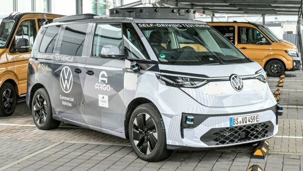 Volkswagen cambia i piani sulla guida autonoma