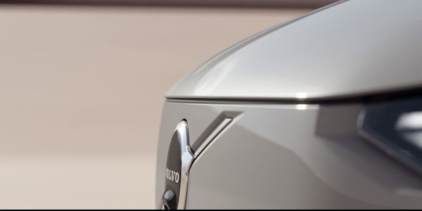 Volvo EX90, anteprima degli esterni