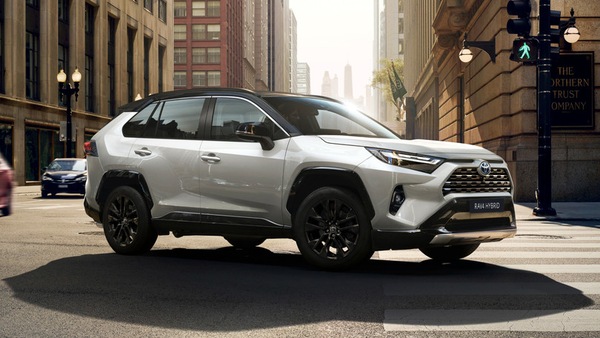 Toyota valuta un aumento dei prezzi nei mercati europeo e USA