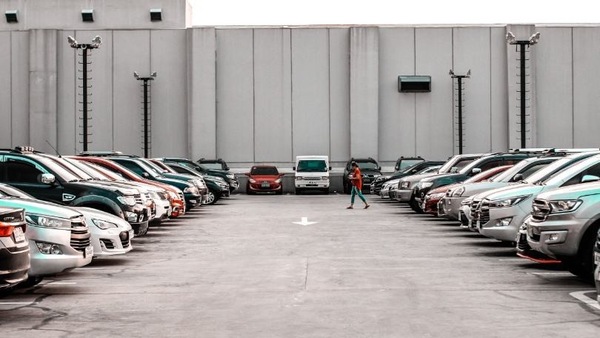 Mercato auto: immatricolazioni a +14,5%, ma il bilancio è negativo